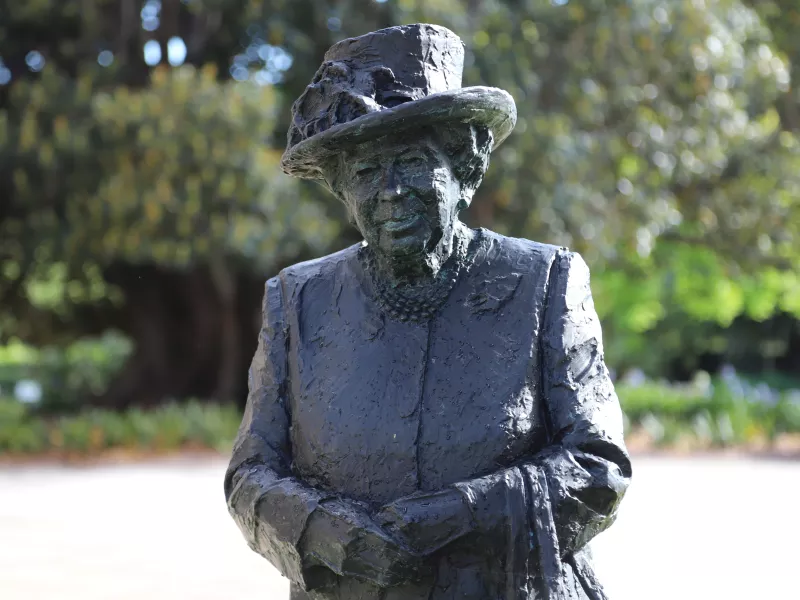 A life-sized statue of Queen Elizabeth II was installed on the grounds in 2020. Sculpted by artist Robert Hannaford AM, the statue depicts Her Majesty The Queen with her signature Launer handbag.
