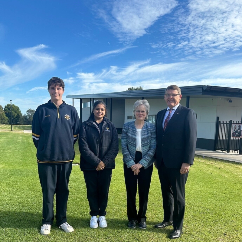 Her Excellency and Mr Bunten with students from Para Vista School